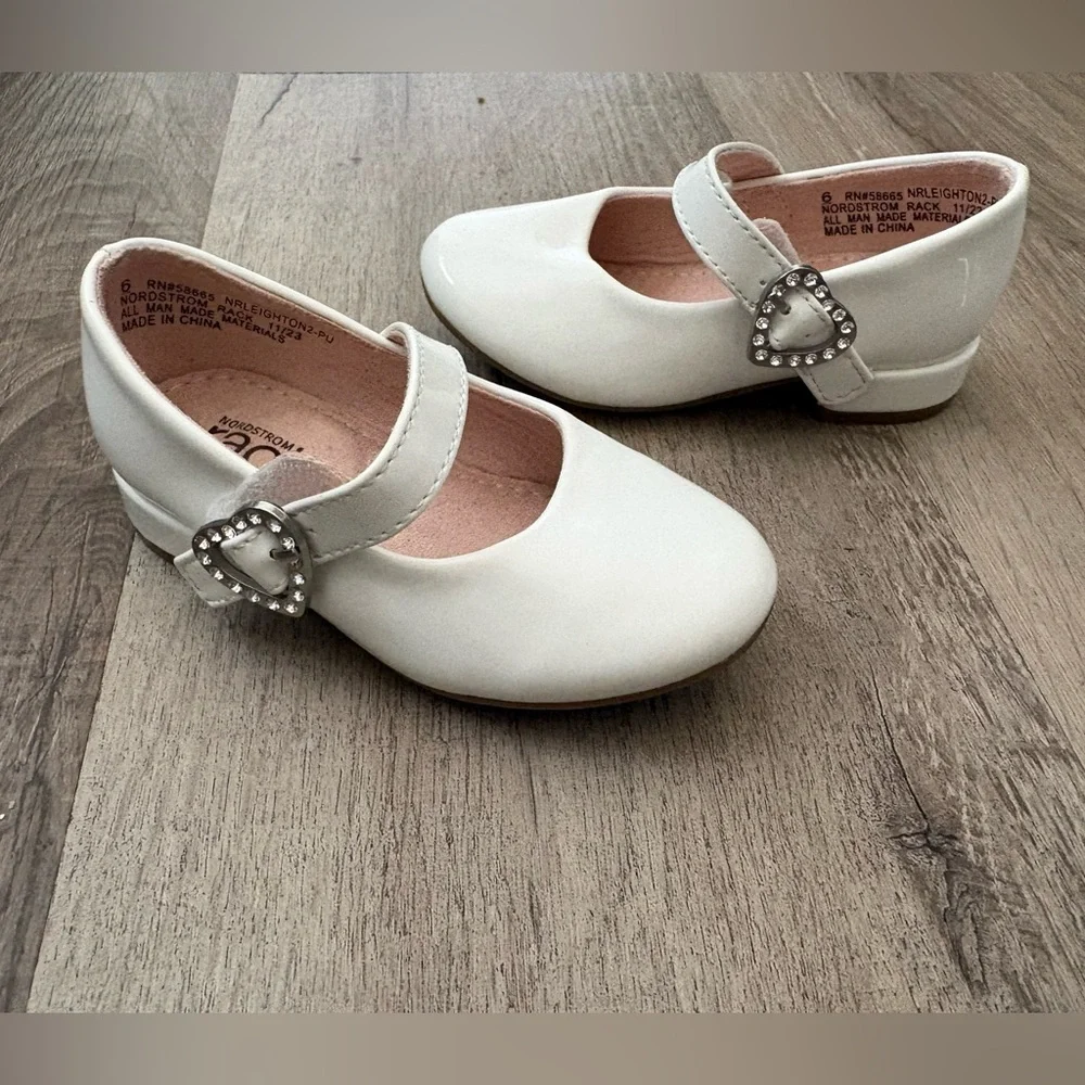 Nordstrom kids Leighton Mary Jane Dress Pump size 6